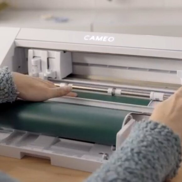 Silhouette Cameo 4  with Bluetooth - Picture 6 of 6